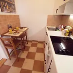 Apartamento Peaceful Flat By The City Park And The Arena