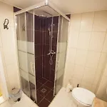 Peaceful Flat By The City Park And The Arena Apartamento