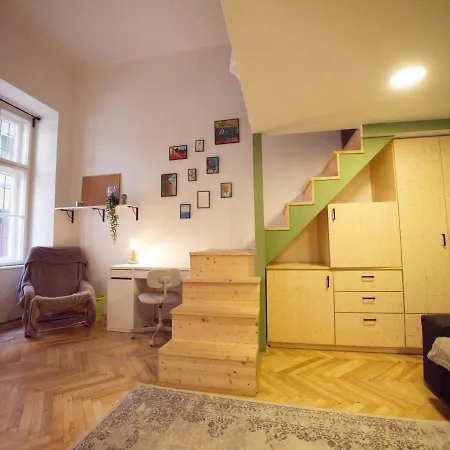 Peaceful Flat By The City Park And The Arena